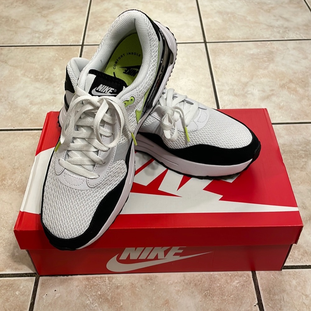 Nike Men's Air Max SYSTM Shoes